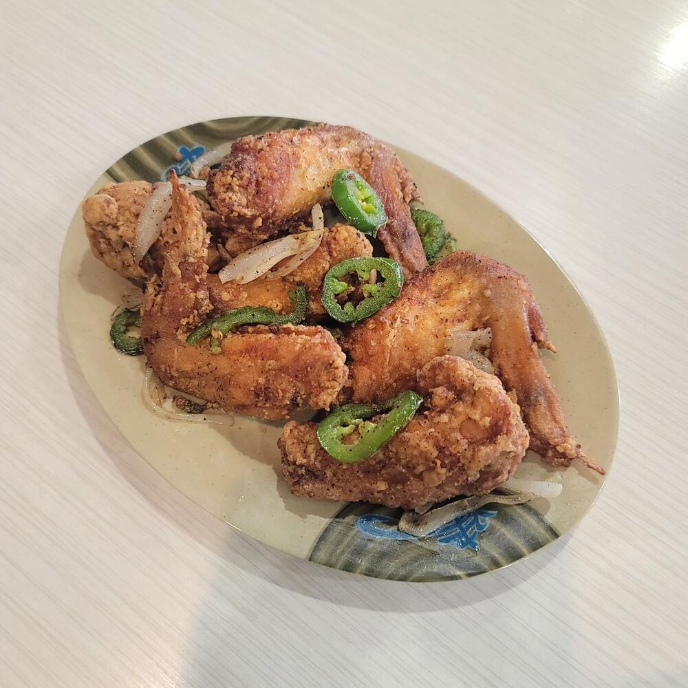 Salt and Pepper Wings (6)